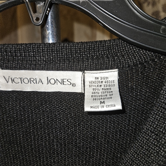 Vintage women's Christmas patchwork button-down sweater - Picture 5 of 8